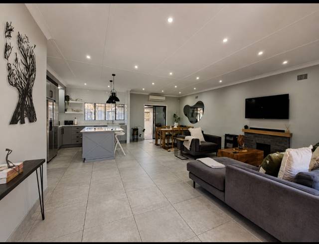 3 BEDROOM HOUSE FOR SALE IN THREE RIVERS